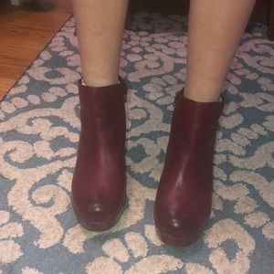 Korkease Burgundy Booties